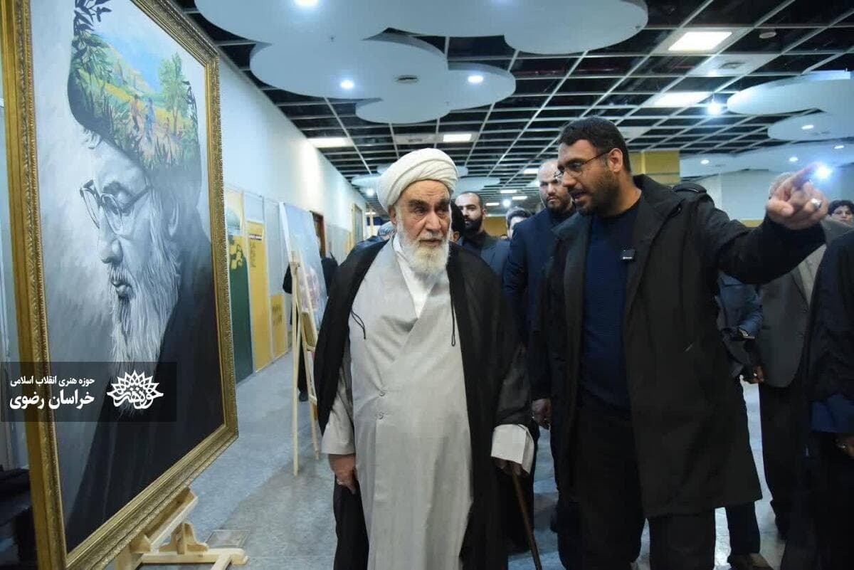 بازدید رئیس دفتر رهبر انقلاب و آیت‌الله علم الهدی از رویداد "پرچم بر زمین نمی‌افتد" +تصویر