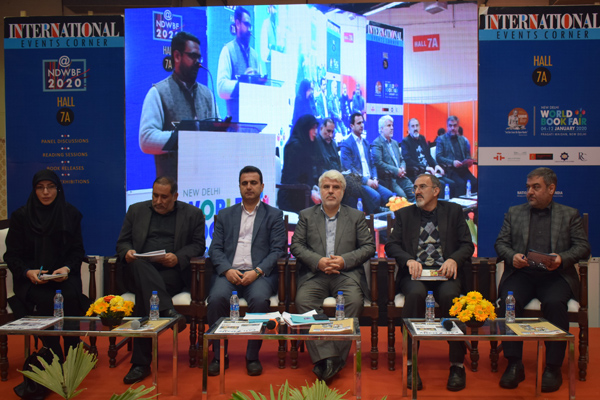 قزوه: ادبیات ایران و هندوستان، ادبیاتی انسان‌ساز است