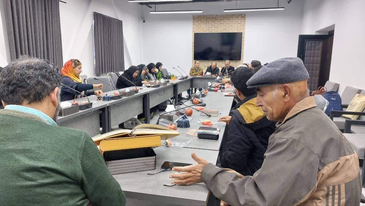 شب شعر یلدایی در حوزه هنری خراسان رضوی! +گزارش تصویری