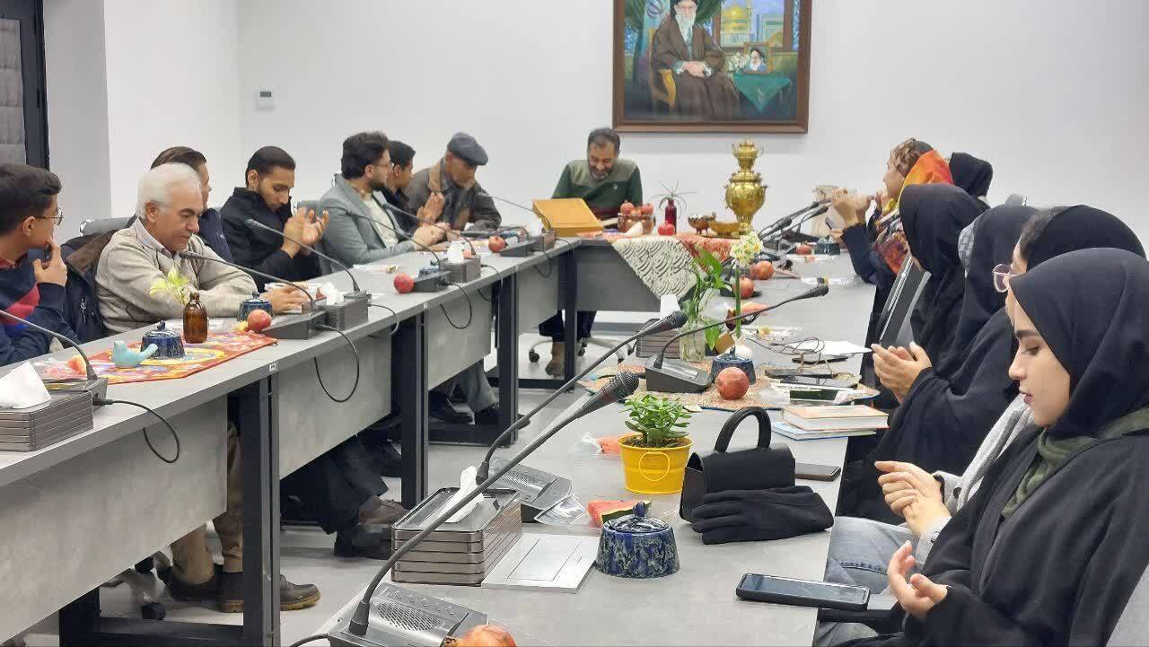 شب شعر یلدایی در حوزه هنری خراسان رضوی! +گزارش تصویری