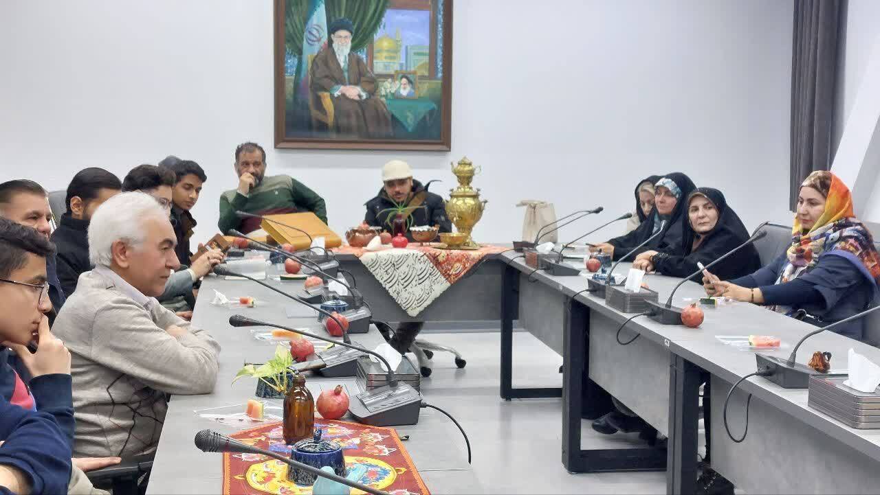 شب شعر یلدایی در حوزه هنری خراسان رضوی! +گزارش تصویری