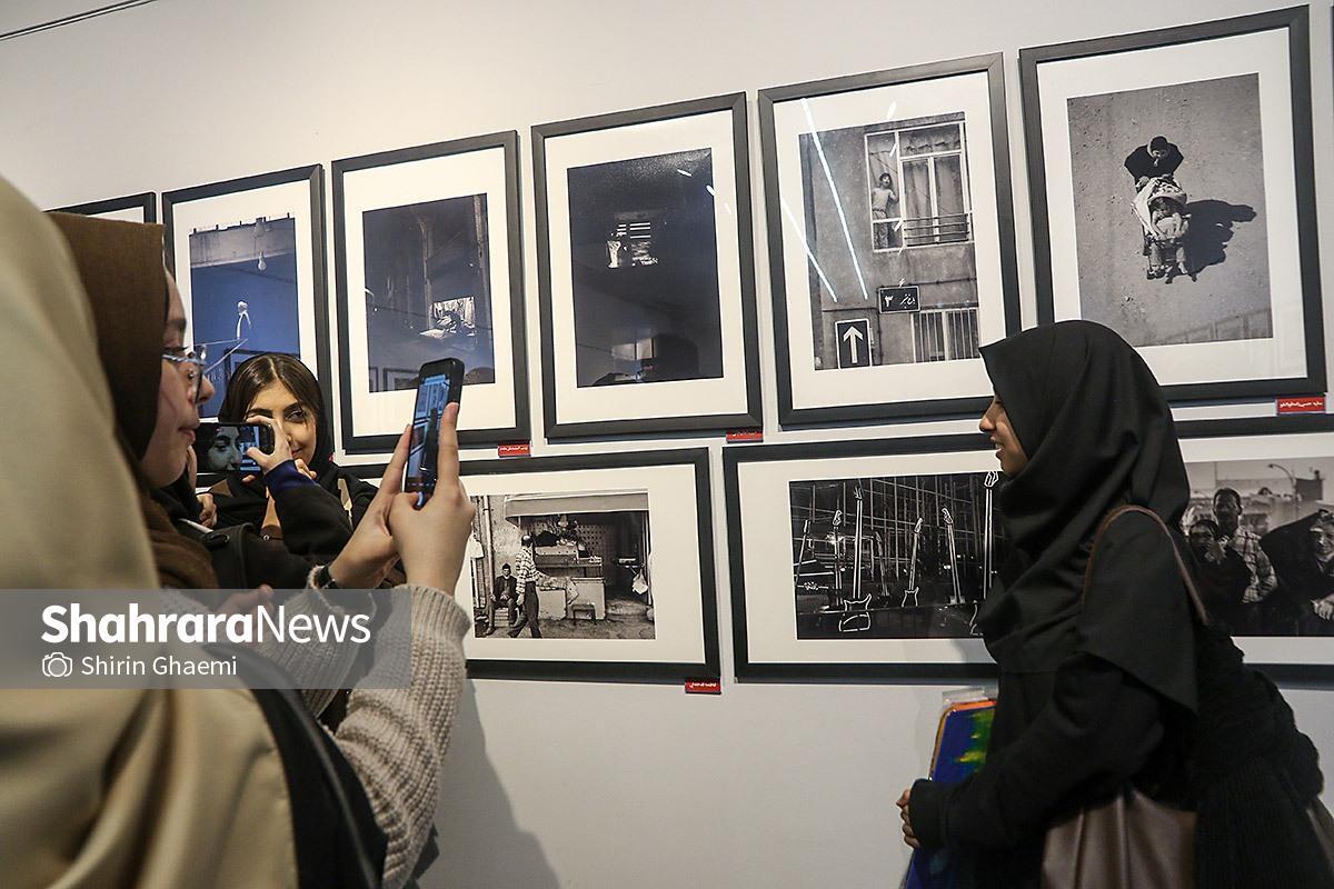 گزارش تصویری | نمایشگاه گروهی عکاسی خیابانی در نگارخانه اشراق مشهد