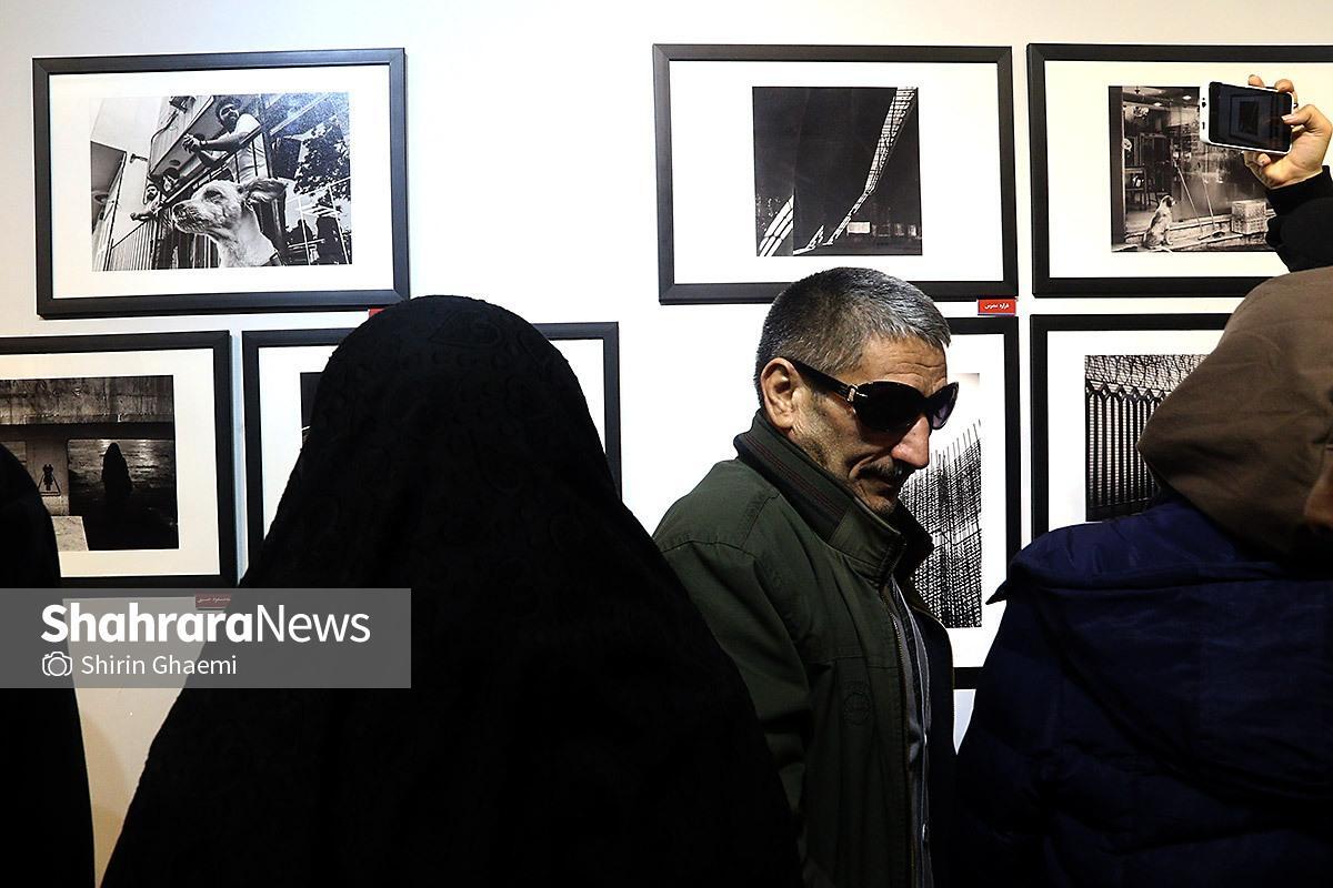 گزارش تصویری | نمایشگاه گروهی عکاسی خیابانی در نگارخانه اشراق مشهد
