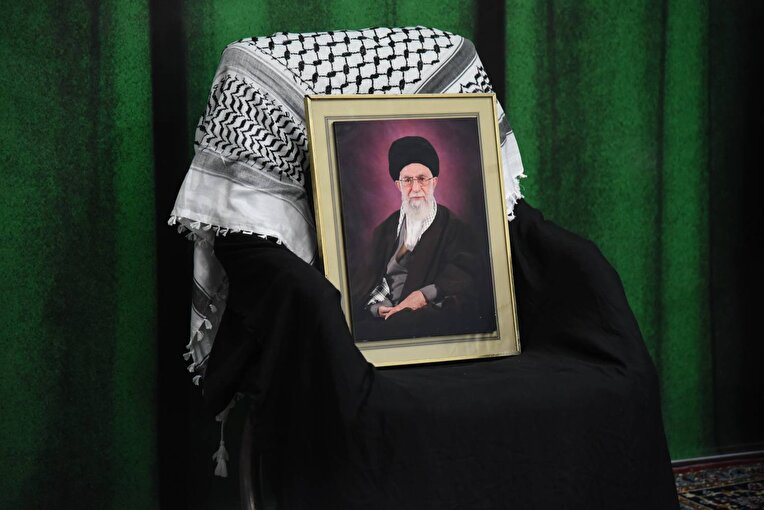 برگزاری «محفل شعر امین» در خانه پدری رهبری شهید در مشهد