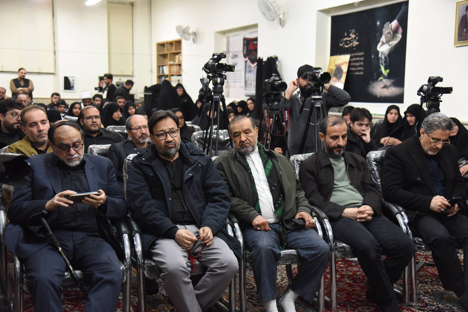 «محفل شعر امین»، در فراق امین شعر انقلاب +گزارش تصویری
