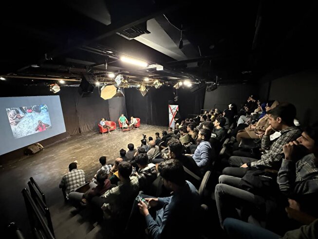 واکاوی عکاسانه زندگی، جنگ، روایت/ گزارش تصویری سومین کارگاه زندگی در جنگ در مشهد