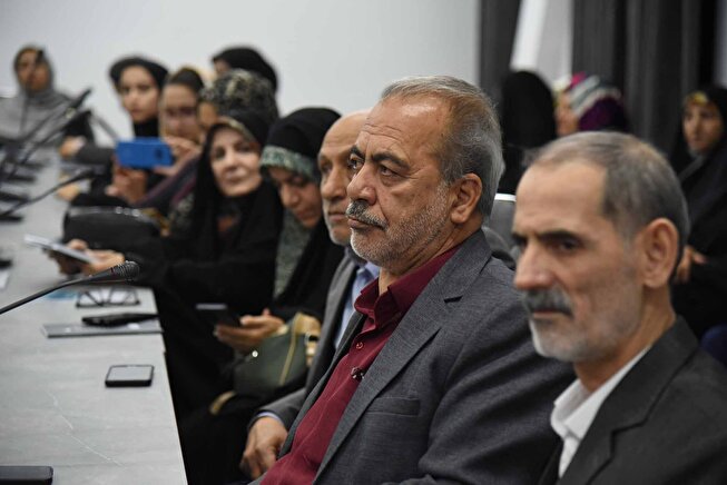 دو کتاب شعر در حوزه هنری خراسان رضوی مورد نقد و بررسی قرار گرفت.