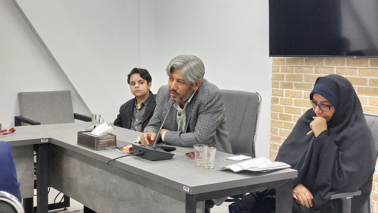 محفل شعر حوزه هنری خراسان رضوی با حضور محمدجواد شاهمرادی برگزار شد محفل شعر حوزه هنری خراسان رضوی با حضور محمدجواد شاهمرادی برگزار شد