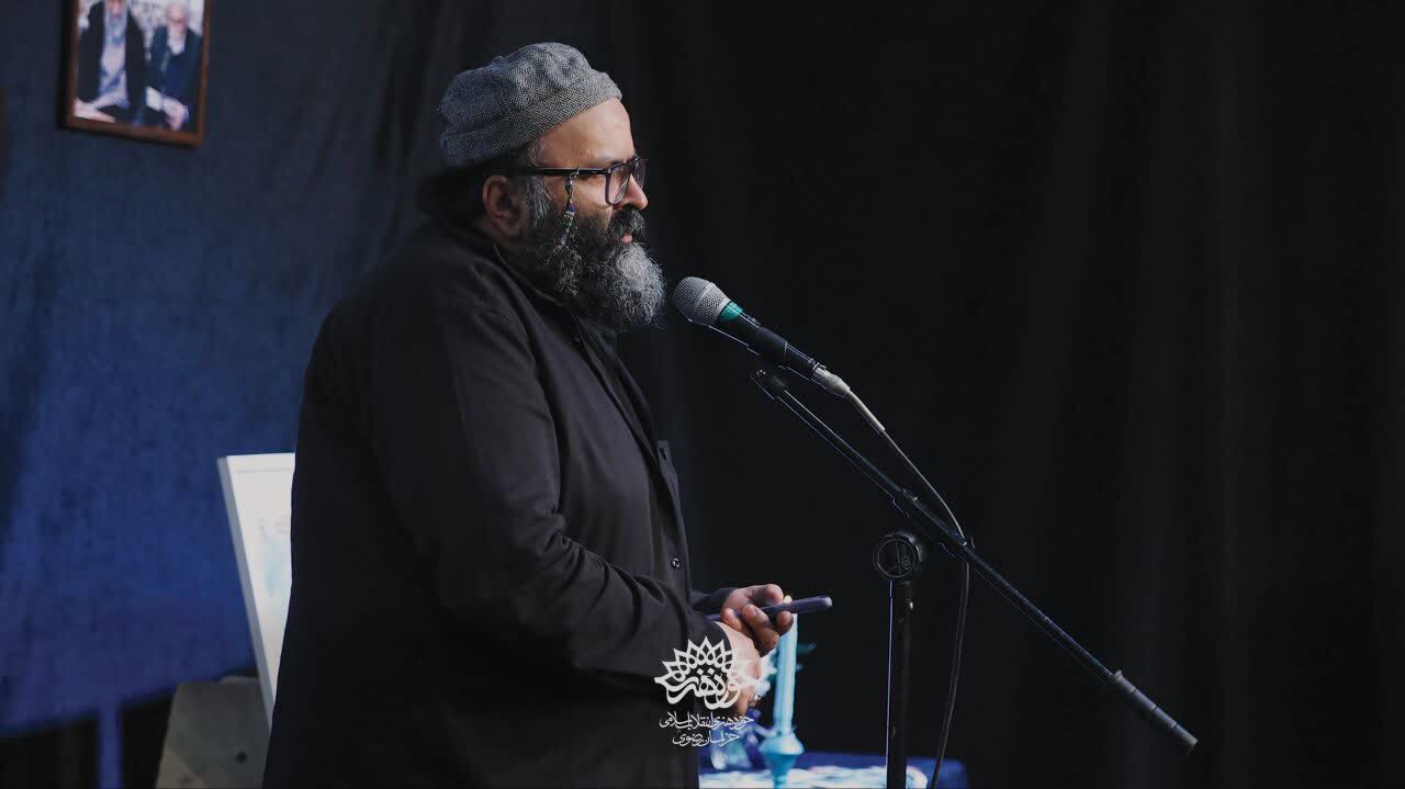 گزارش تصویری | شب شعر «مردان دریا»، پژواک احساس و حماسه در سوگ قهرمانان ناو دنا