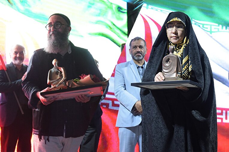 چهره‌های هنر انقلاب اسلامی خراسان رضوی در دو سال گذشته معرفی شدند.