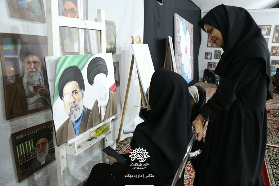 نذر هنر در نمایشگاه مجاهد خستگی ناپذیر به مناسبت چهلم تدفین آقای شهید ایران