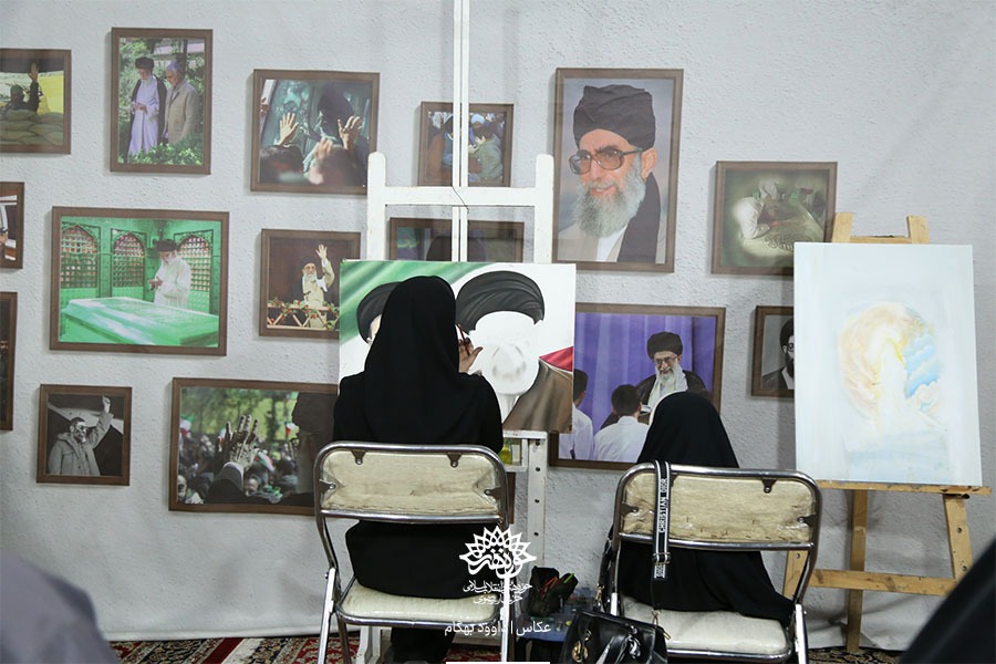 نذر هنر در نمایشگاه مجاهد خستگی ناپذیر به مناسبت چهلم تدفین آقای شهید ایران