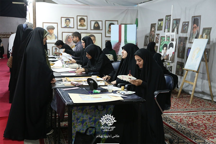 نذر هنر در نمایشگاه مجاهد خستگی ناپذیر به مناسبت چهلم تدفین آقای شهید ایران