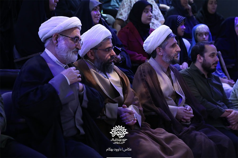 رونمایی پوستر نمایش «دختری که خواب را نوشید»