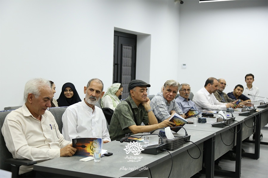 جلسه نقد و بررسی کتاب «قبل از اینجا» در مشهد برگزار شد