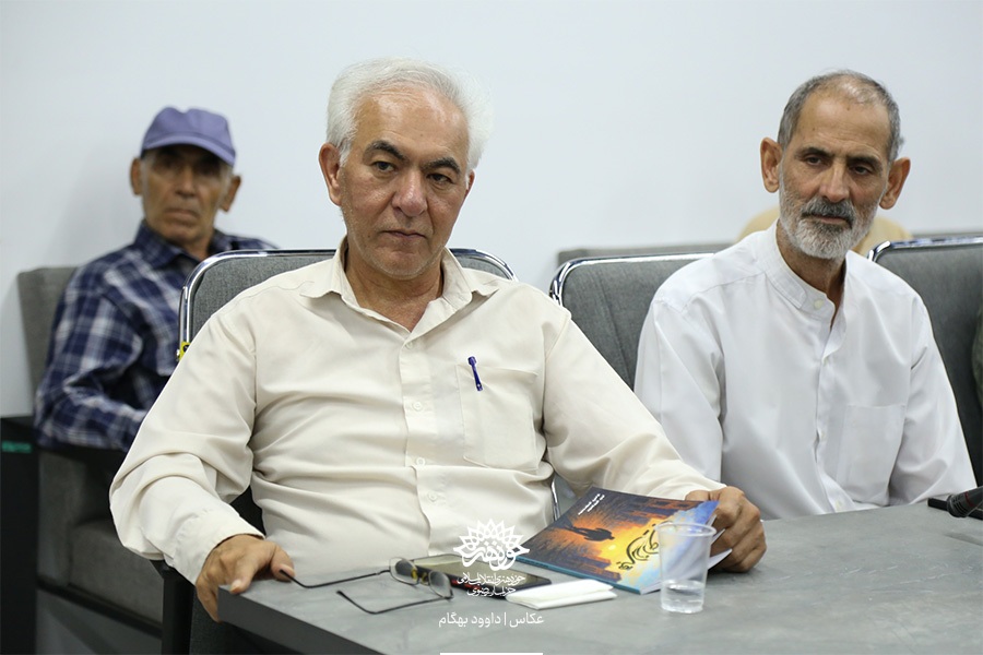 جلسه نقد و بررسی کتاب «قبل از اینجا» در مشهد برگزار شد