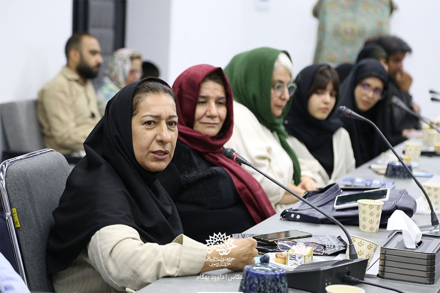 «پیرزن بدجنس و کلبه کوهستان» زیر ذرهبین نقد «پیرزن بدجنس و کلبه کوهستان» زیر ذرهبین نقد
