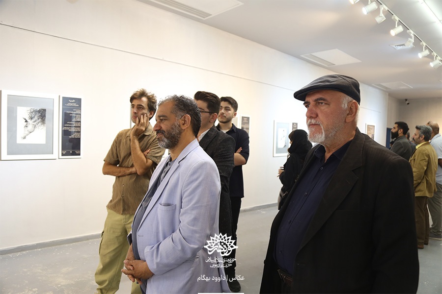 نگارخانه اشراق میزبان نمایشگاه «سیاه وحش» +گزارش تصویری