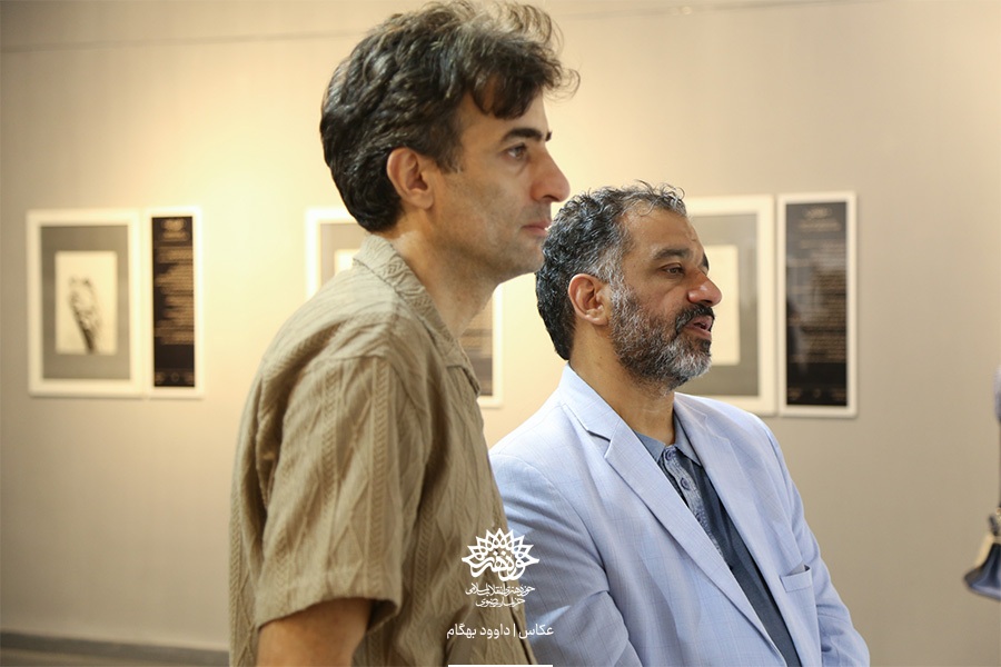 نگارخانه اشراق میزبان نمایشگاه «سیاه وحش» +گزارش تصویری