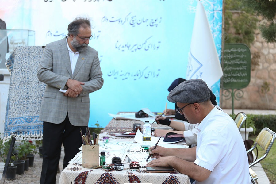 مراسم گرامیداشت سالروز درگذشت مهدی اخوان ثالث در آرامگاه فردوسی برگزار شد
