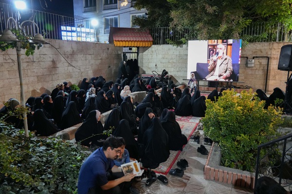 کتاب «من همین رضا سنجرانی را دوست دارم» در مشهد رونمایی شد کتاب «من همین رضا سنجرانی را دوست دارم» در مشهد رونمایی شد