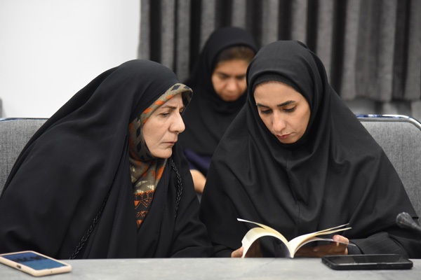 برگزاری جلسه نقد و بررسی کتاب «تفنگ نگفت» در حوزه هنری خراسان رضوی